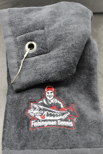 Fishingman Dennis Handtuch mit gestickten Logo so wie Öse und praktischen Karabiner